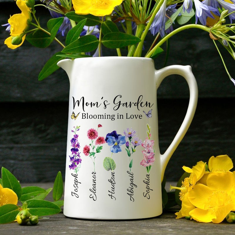 Custom Mom's Garden Vase With Kids Names and Birth Month Flowers For Mother's Day Gift